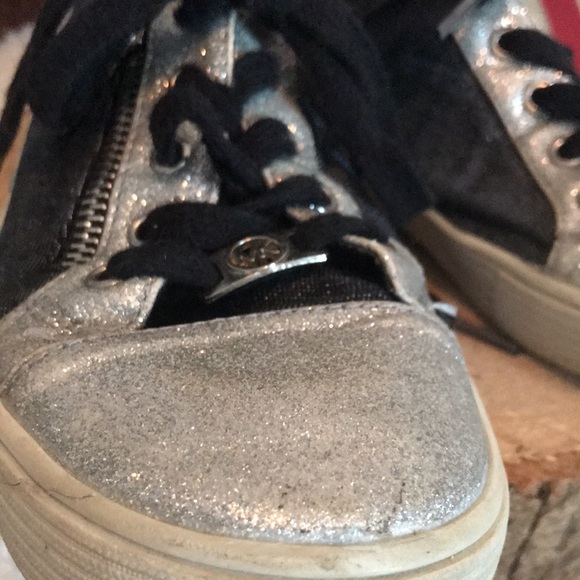 Michael kors youth sneakers  in good condition . - Picture 5 of 6